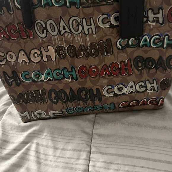 Coach City Tote - Picture 2 of 3